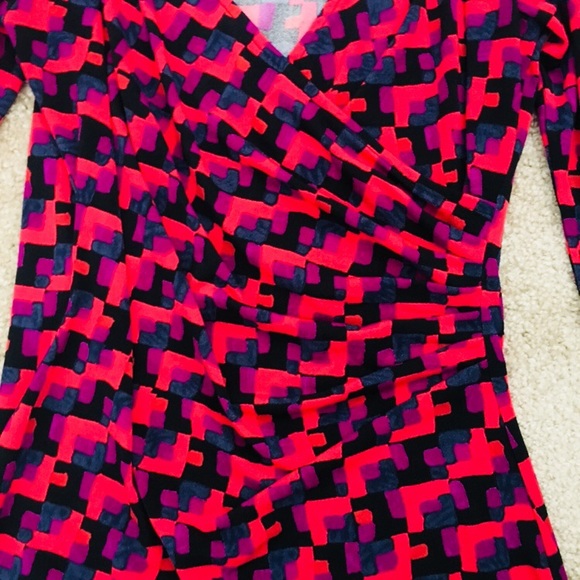 MOVING OUT SALE ! Ann Taylor Falling Neck Top - Picture 3 of 5